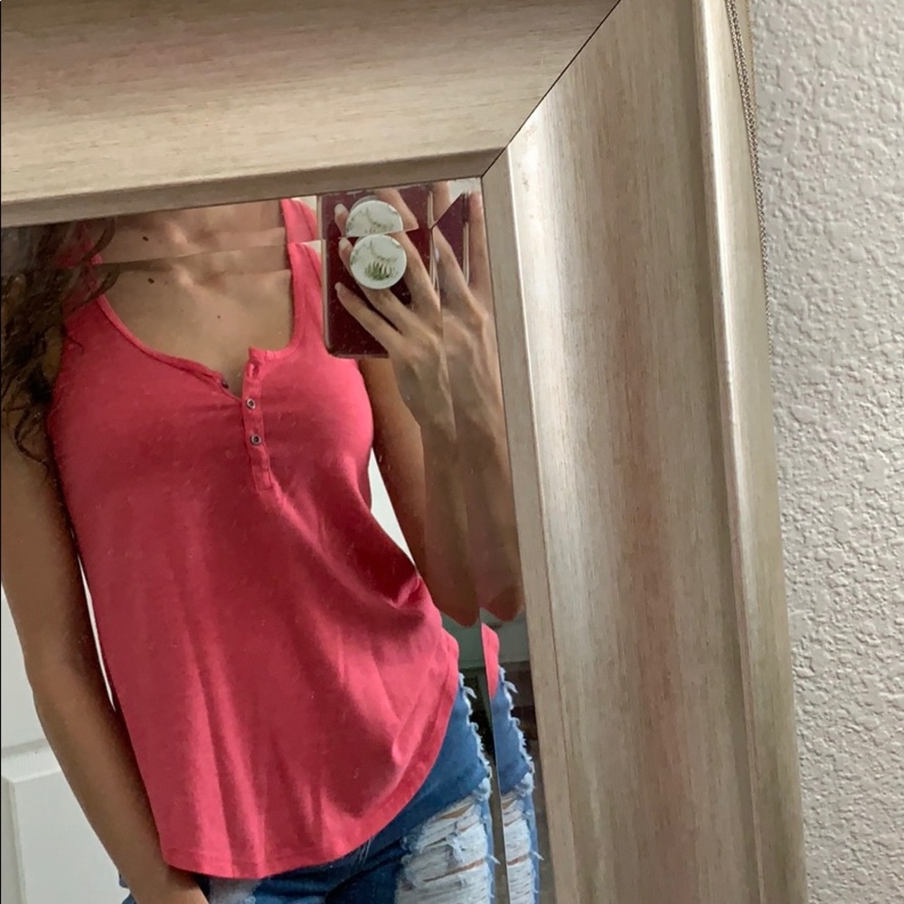 Pink tank top